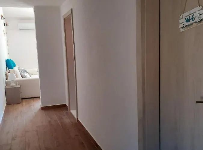 Apartamento By The Sea Razanj, Rogoznica - 18284 *